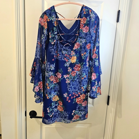 Kensie Blue Floral Women's Top - Picture 2 of 8